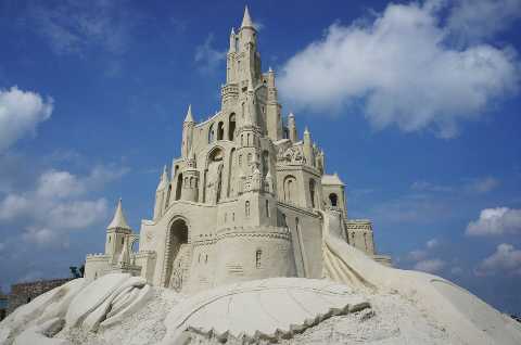 chateau-medieval-de-sable